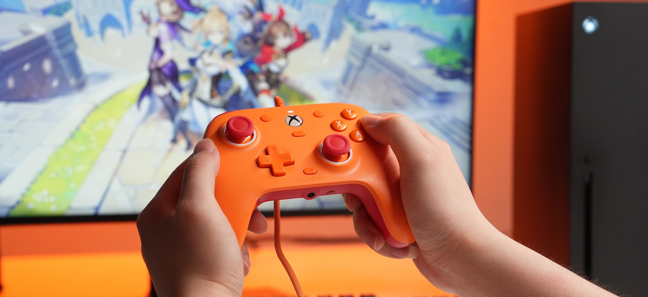 GameSir G7 SE — Official profile-switching illustration; alternate colour shown